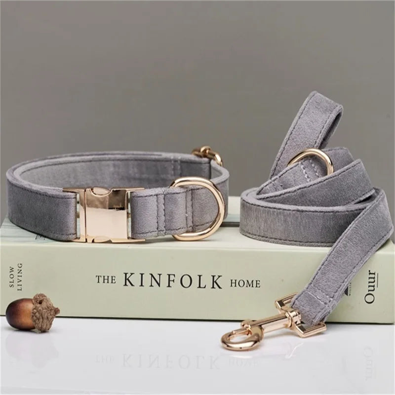 Elegant Sammetshalsband med Matchande Koppel – Stilfullt Set i Mjuka Färger