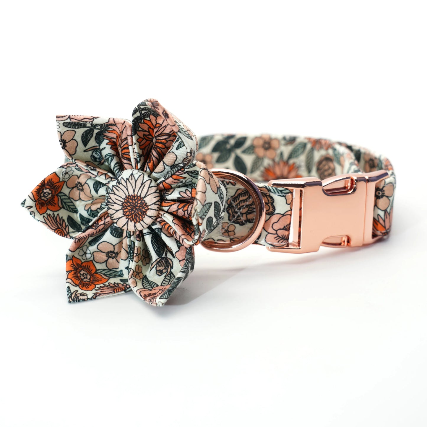 handgjort hundhalsband i boho blommigt mönster med avtagbar blomma